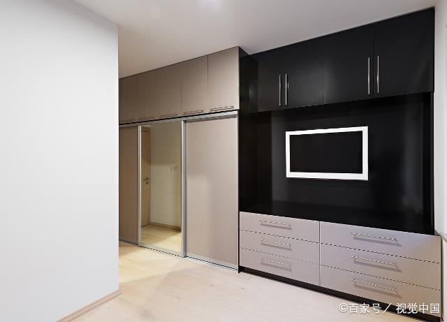 去选“定制衣柜”，，，带了设计师闺蜜，，，4个问题“问倒”商家